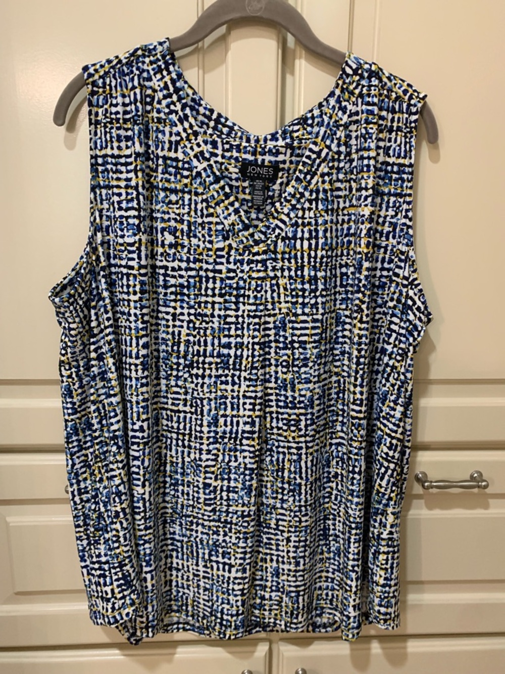 New with tags Jones New York Sleeveless Blouse